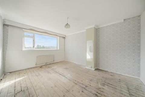 39 Eltham Palace Road, London, SE9 5LU