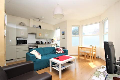 2 bedroom apartment to rent, Westbury Avenue, London, N22