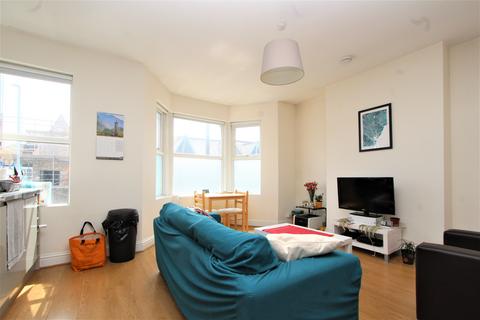 2 bedroom apartment to rent, Westbury Avenue, London, N22