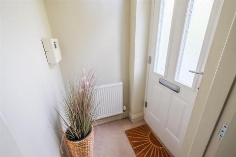 3 bedroom terraced house for sale, Grasscroft Road, Marsh, Huddersfield, HD1