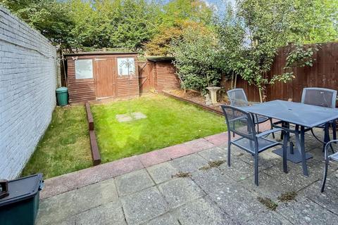 36 Defiant Way, Wallington, SM6 9HD