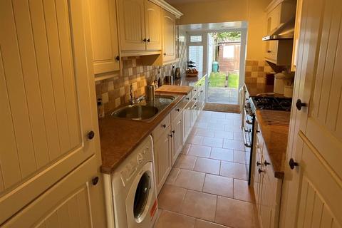 36 Defiant Way, Wallington, SM6 9HD