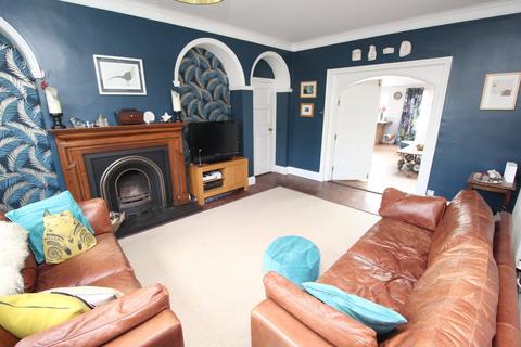 5 bedroom character property for sale, Mill Lane, Leicester LE19