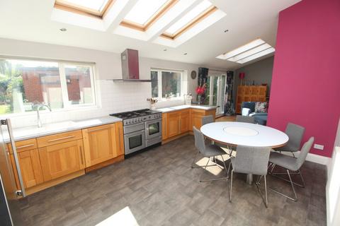 5 bedroom character property for sale, Mill Lane, Leicester LE19