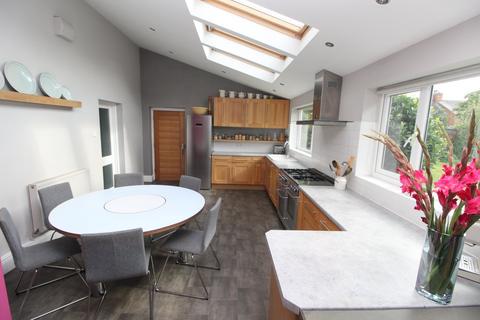 5 bedroom character property for sale, Mill Lane, Leicester LE19