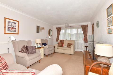 18 Beechwood Close, St Marys Bay, Romney Marsh, TN29 0XF
