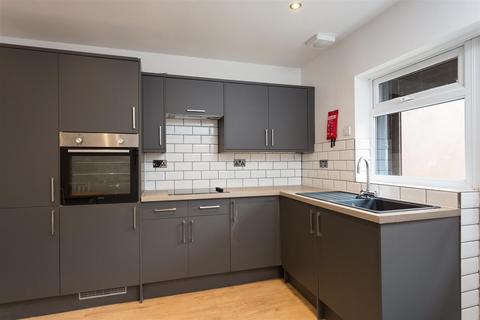 2 bedroom flat to rent, Intake Avenue, York