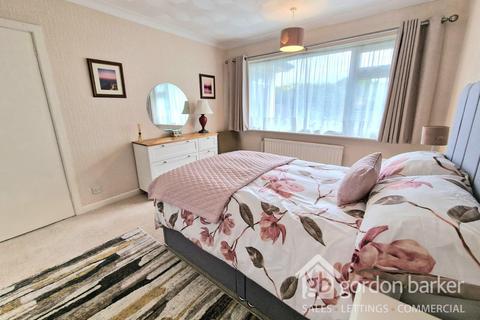 1a Edward Road, Bournemouth, BH11 8SX