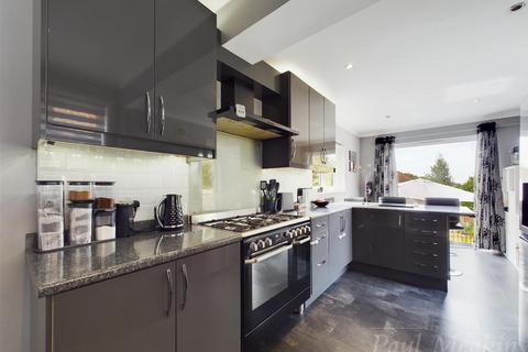 46 Derwent Drive, Purley, CR8 1EQ