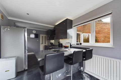 46 Derwent Drive, Purley, CR8 1EQ