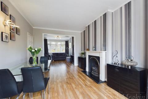 46 Derwent Drive, Purley, CR8 1EQ