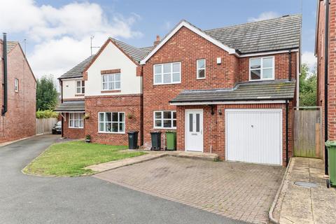 4 bedroom detached house for sale, Lunns Gardens, Evesham