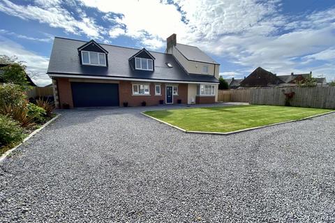 4 bedroom detached house for sale, Rutter Street, Langley Moor, Durham