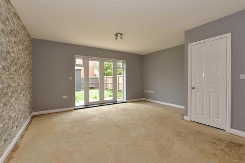 3 bedroom end of terrace house for sale, Galt Close, Wickford, Essex