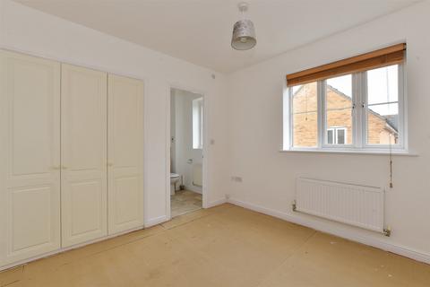 3 bedroom end of terrace house for sale, Galt Close, Wickford, Essex