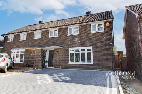 4 bedroom semi-detached house for sale, Scarletts, Basildon, SS14