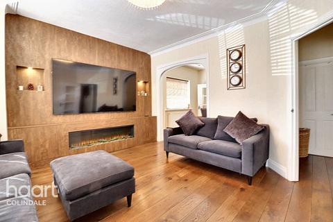 4 bedroom bungalow for sale, Wood Lane, NW9