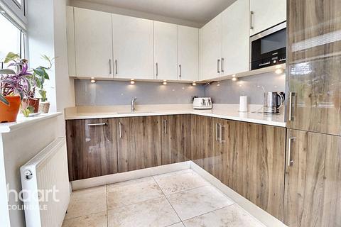 4 bedroom bungalow for sale, Wood Lane, NW9