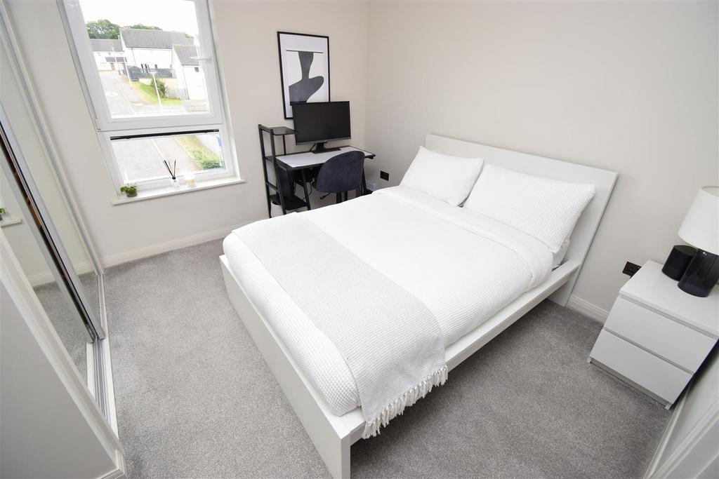 Bedroom one.jpg