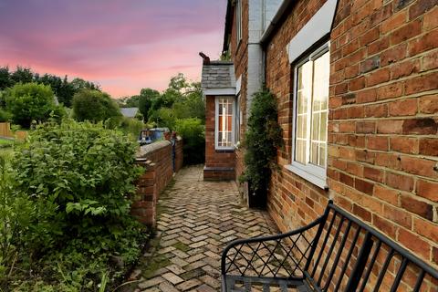 3 bedroom semi-detached house for sale, New Bridge, Long Buckby Wharf, NN6 7HW