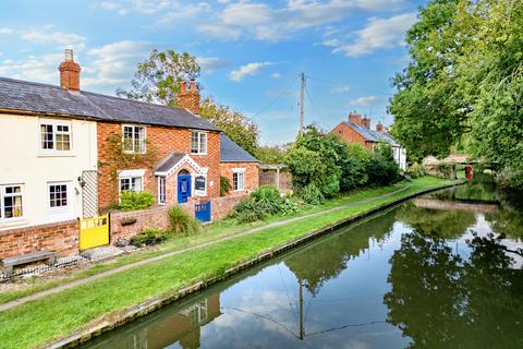 3 bedroom semi-detached house for sale, New Bridge, Long Buckby Wharf, NN6 7HW