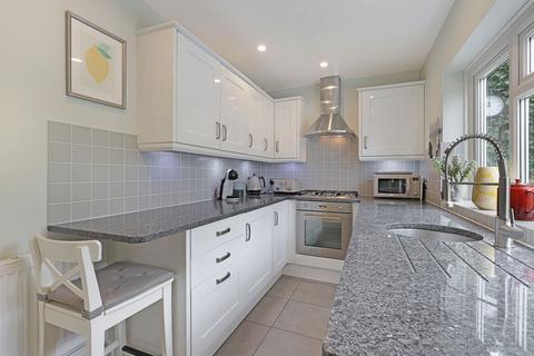 2 bedroom semi-detached house for sale, Kings Place, Buckhurst Hill, IG9