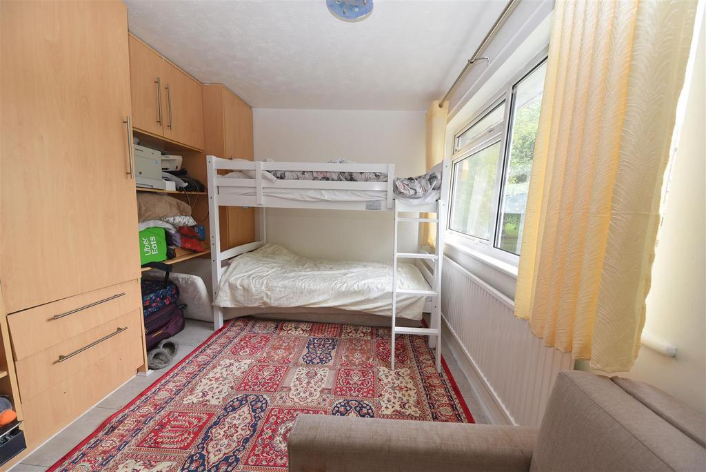Bed2.2.JPG