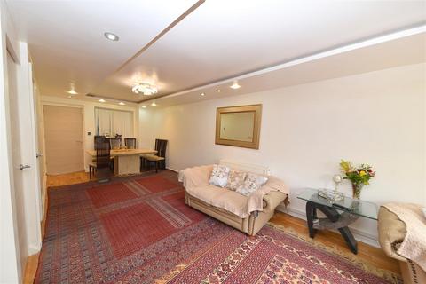 3 bedroom semi-detached house for sale, Fakenham Croft, Birmingham B17
