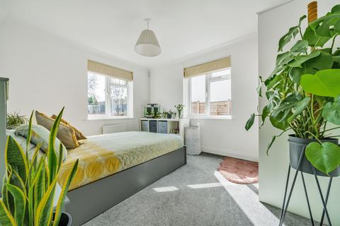 2 bedroom apartment for sale, Avery Hill Road, London