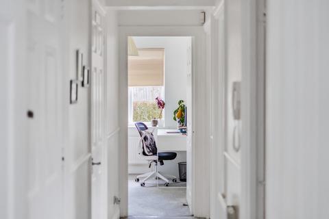 Flat 2, 76 Avery Hill Road, London, SE9 2HE