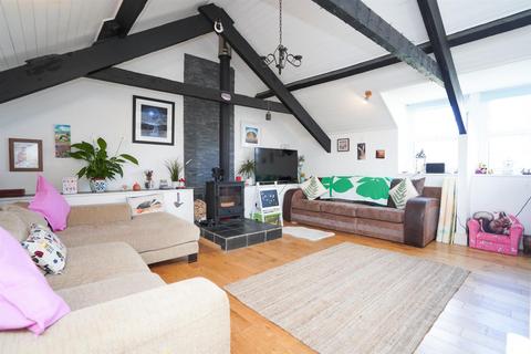 2 Barton Mews, Parkham, Bideford, EX39 5RL