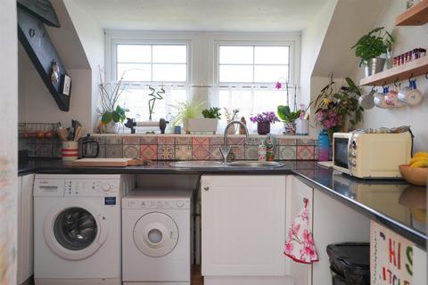2 Barton Mews, Parkham, Bideford, EX39 5RL