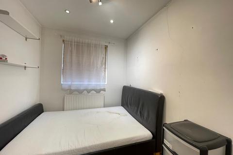 2 bedroom flat to rent, Sherwood Road, Harrow HA2