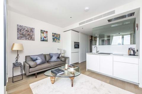 Studio to rent, Southbank Tower, London SE1