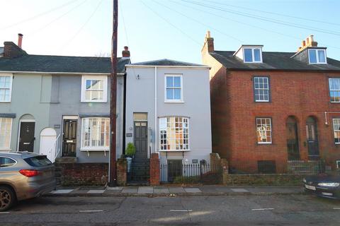 1 bedroom apartment to rent, Gosport Street, Lymington