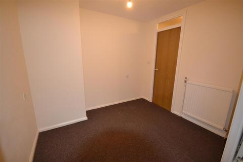 Studio to rent, Upper Glen Road, St Leonards On Sea TN37