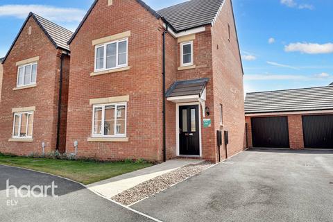 4 bedroom detached house for sale, Paddocks Greenway, Littleport