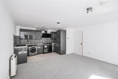 2 bedroom apartment for sale, Makepeace Road, Wanstead