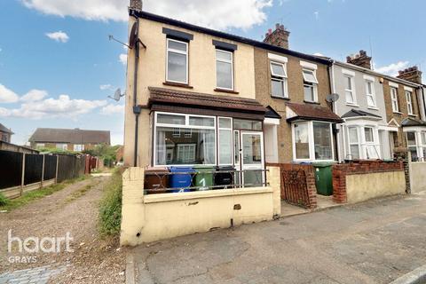 3 bedroom end of terrace house for sale, Castle Road, Grays