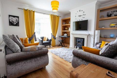 2 bedroom semi-detached house for sale, Cragg Road, Oldham OL1