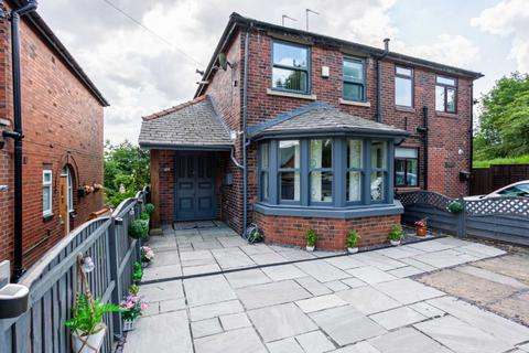 2 bedroom semi-detached house for sale, Cragg Road, Oldham OL1