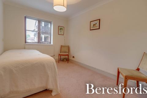 Flat 16, Booths Court Poplar Drive, Hutton, Brentwood, CM13 1YY