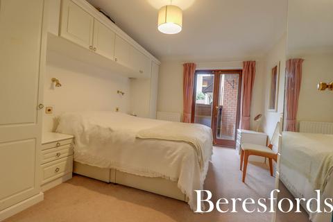 Flat 16, Booths Court Poplar Drive, Hutton, Brentwood, CM13 1YY