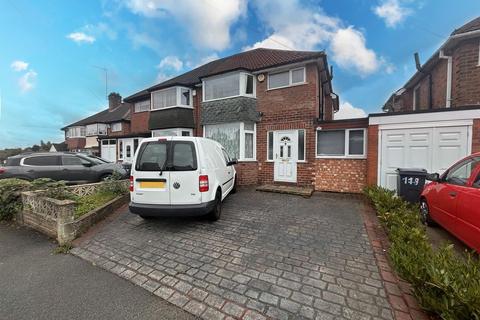 3 bedroom semi-detached house to rent, West Park Avenue, Birmingham B31