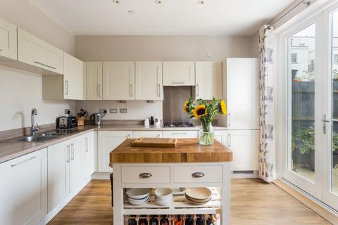34 Gloucester Place, Cheltenham, GL52 2RN
