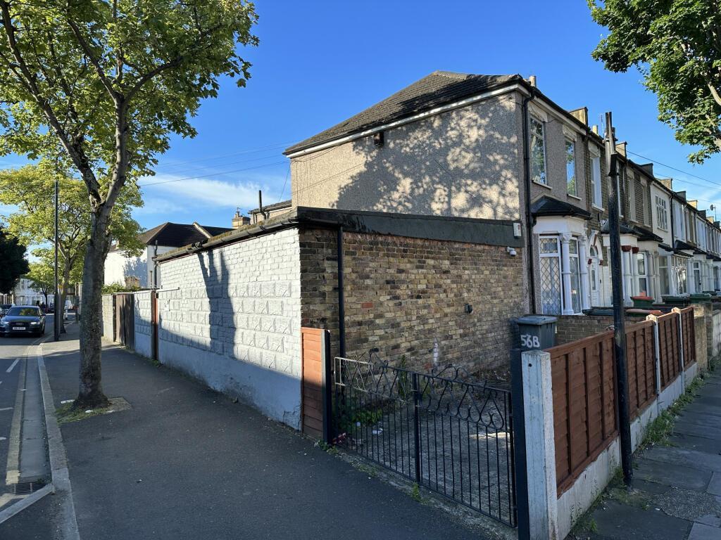 56b Boundary Road - E13 9 PR (108).jpeg