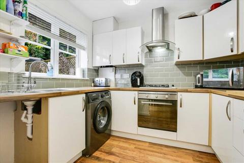19 Chirmorie Crescent, Glasgow, G53 7GX