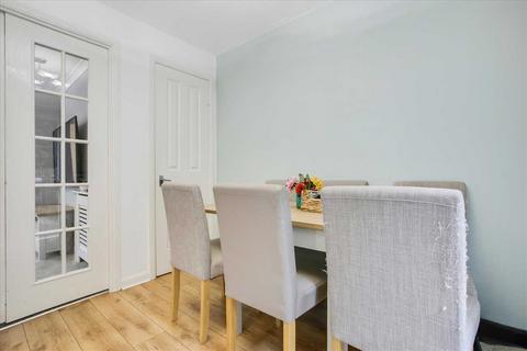 19 Chirmorie Crescent, Glasgow, G53 7GX