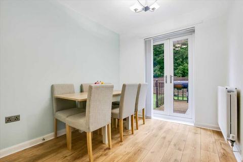 19 Chirmorie Crescent, Glasgow, G53 7GX
