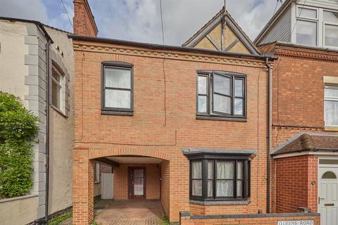 4 bedroom flat for sale, Queens Road, Hinckley